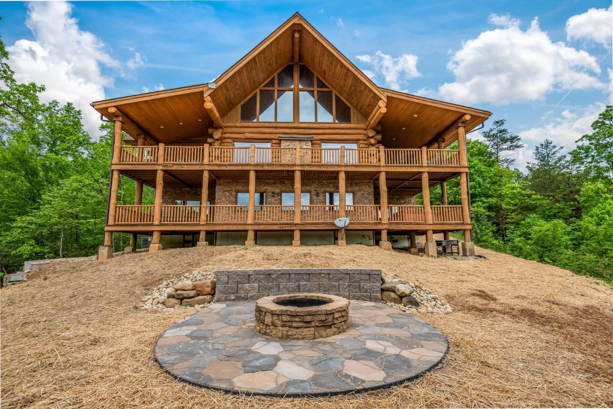 Big Bear Ridge Lodge - Breathtaking Mountain Views And Private Forest Scenes In Amazing Large Log Cabin Gatlinburg Ngoại thất bức ảnh