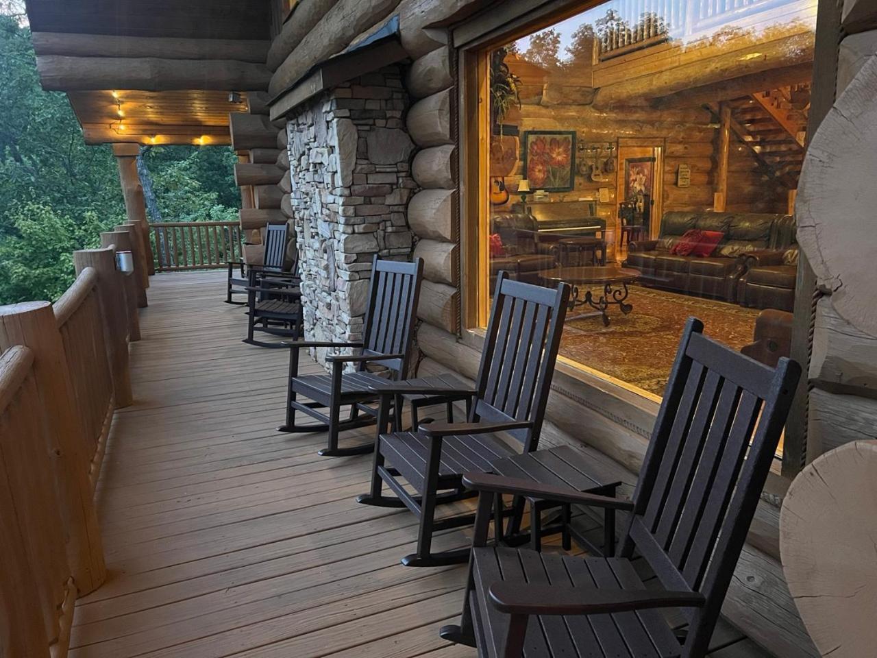 Big Bear Ridge Lodge - Breathtaking Mountain Views And Private Forest Scenes In Amazing Large Log Cabin Gatlinburg Ngoại thất bức ảnh