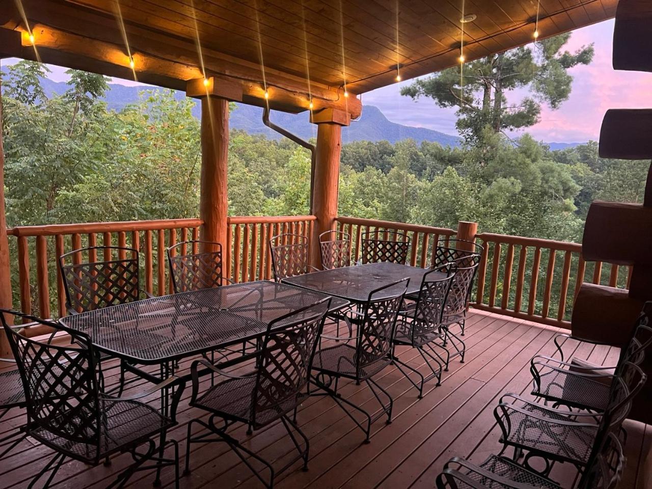Big Bear Ridge Lodge - Breathtaking Mountain Views And Private Forest Scenes In Amazing Large Log Cabin Gatlinburg Ngoại thất bức ảnh